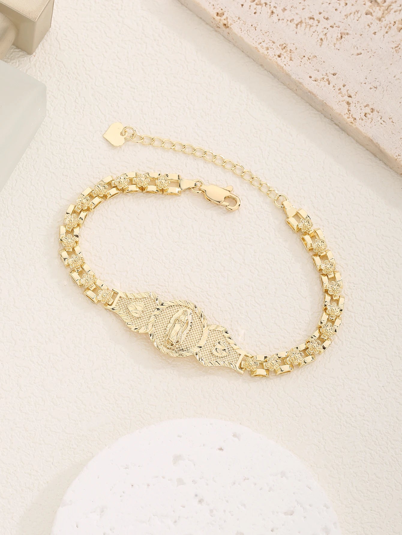 FanSibao Religious Jewelry Virgin Mary Lucky Woman Gold Bracelet Suitable for Parties and Weddings